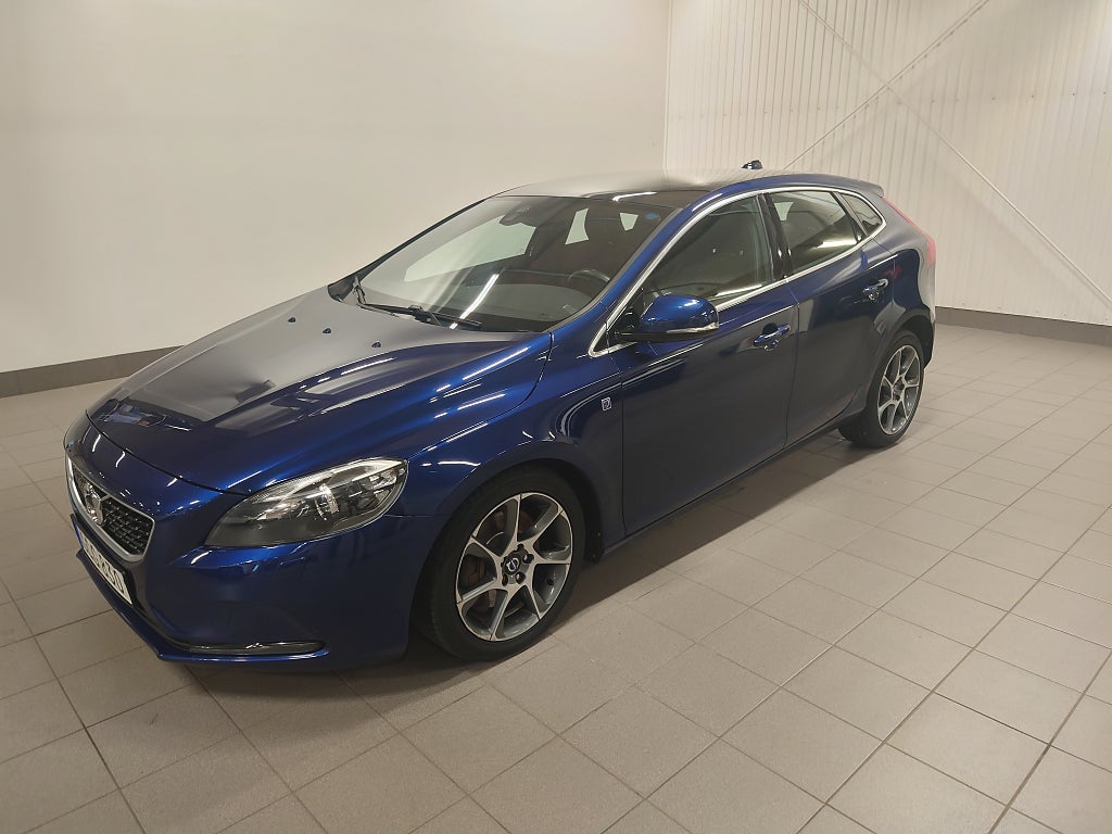 Volvo V40 2016 - miniatyr 2