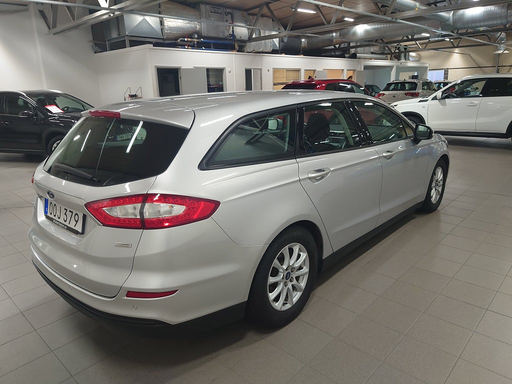 Ford Mondeo 2018 - miniatyr 6