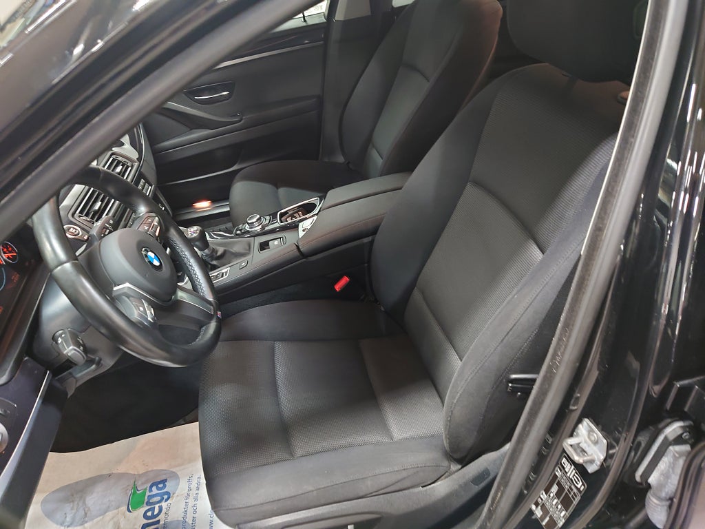 BMW 520d 2015 - miniatyr 9