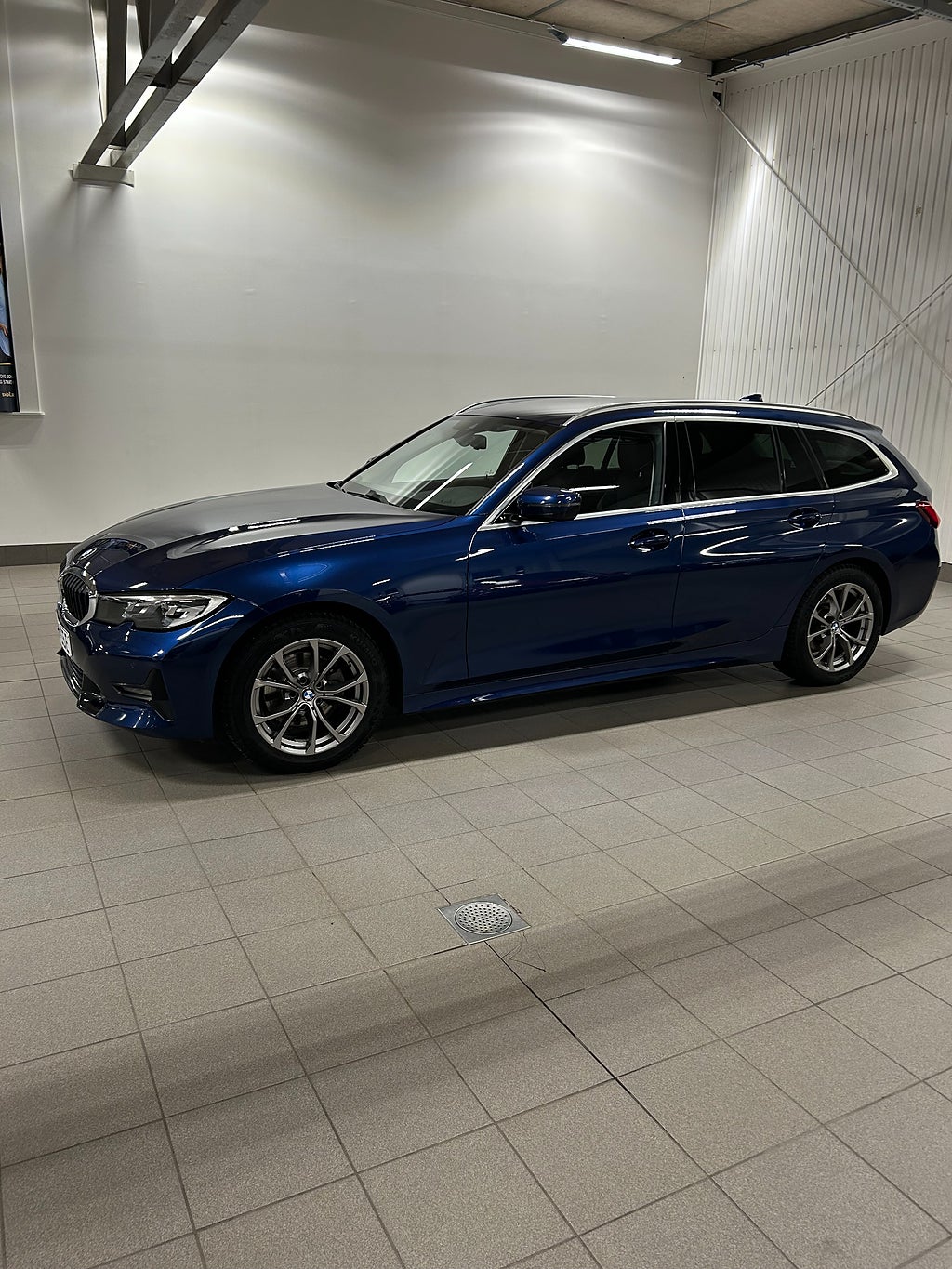 BMW 320 2020 - miniatyr 2