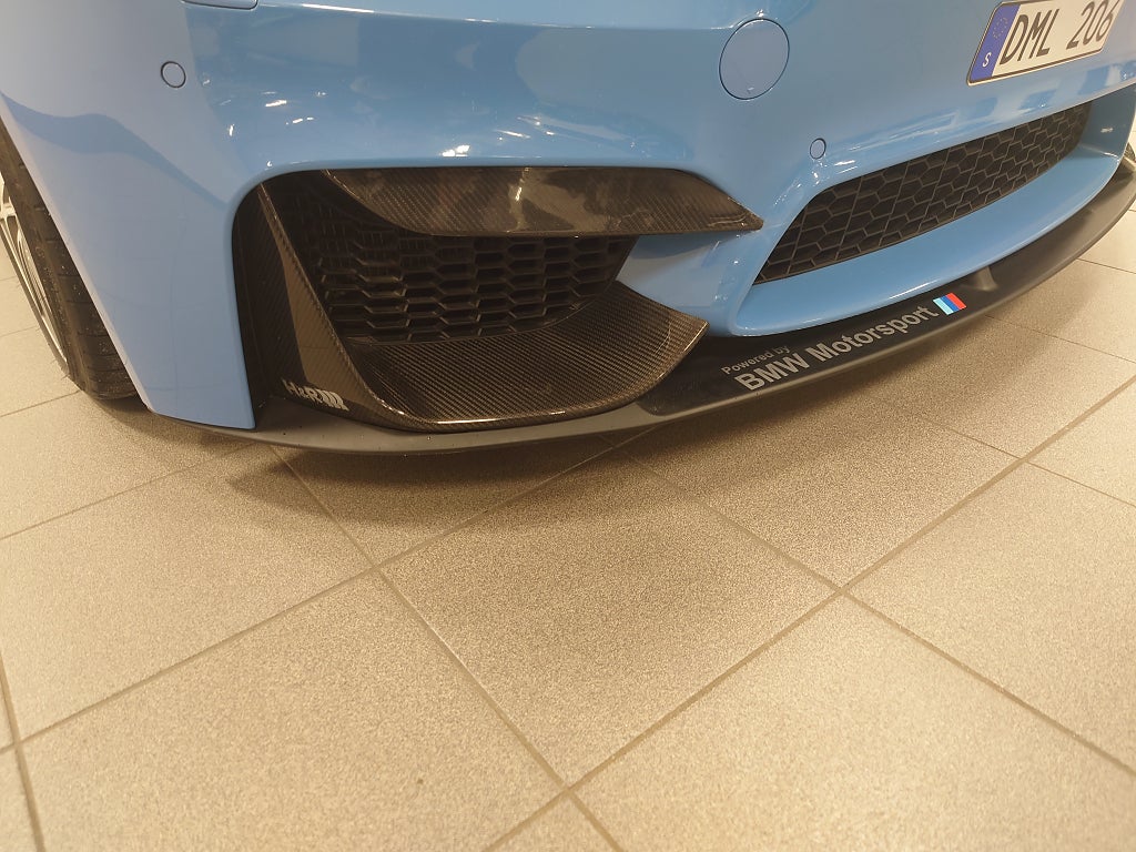 BMW M4 2018 - miniatyr 8