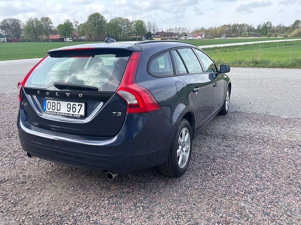 Volvo V60 2014 - miniatyr 3