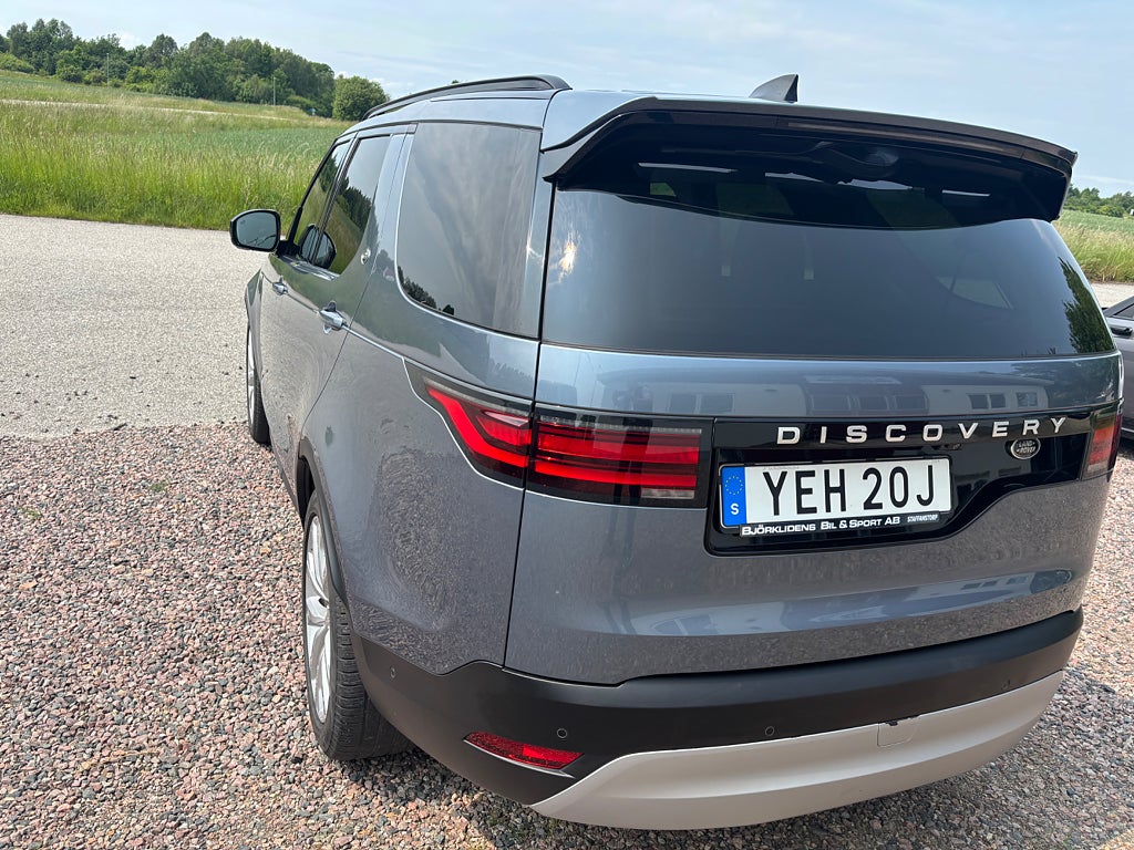 Land Rover Discovery 2021 - miniatyr 2