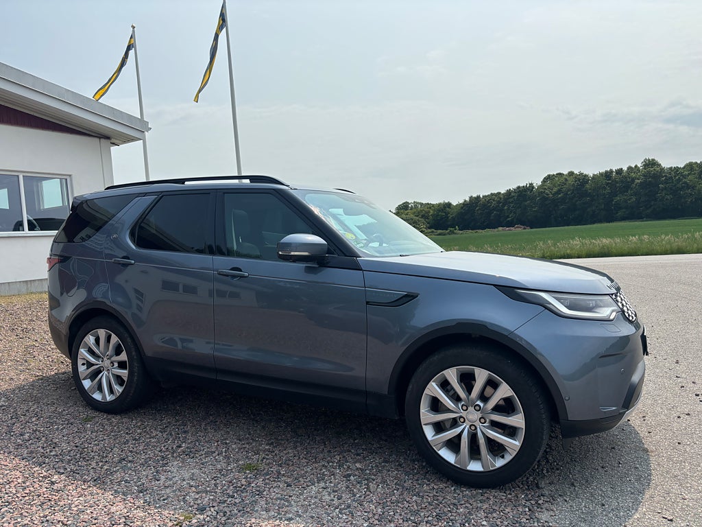 Land Rover Discovery 2021 - miniatyr 10