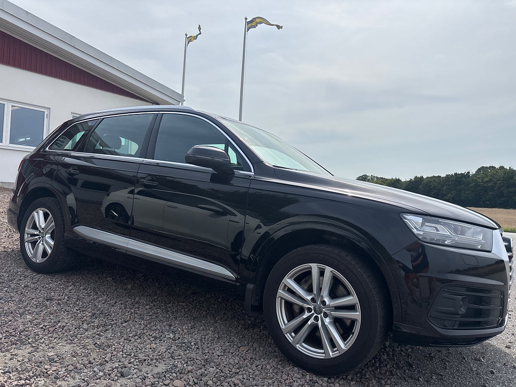 Audi Q7 2019 - miniatyr 2