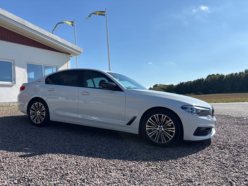 BMW 530e 2019 - miniatyr 2