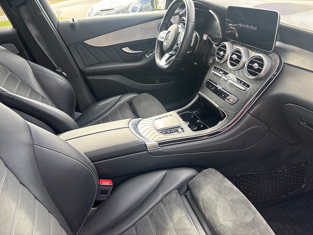 Mercedes-Benz GLC 2020 - miniatyr 3