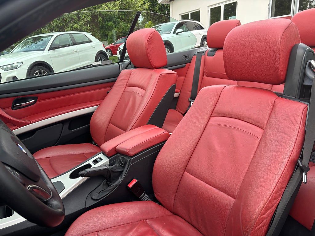 BMW 320i 2009 - miniatyr 2