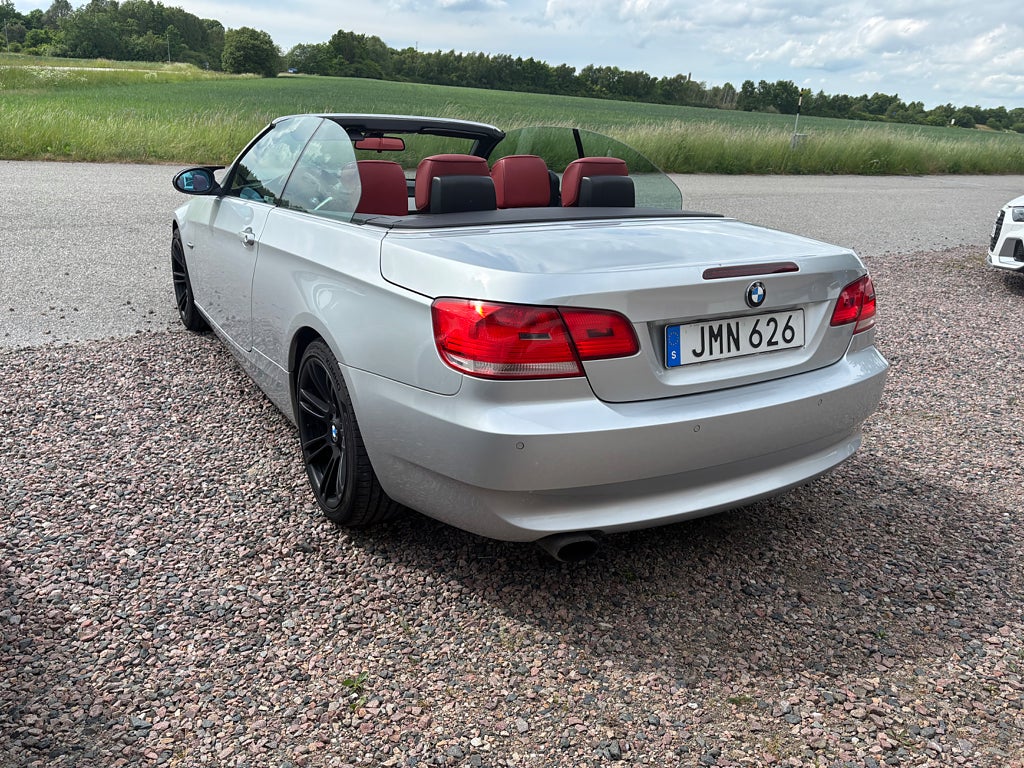 BMW 320i 2009 - miniatyr 4