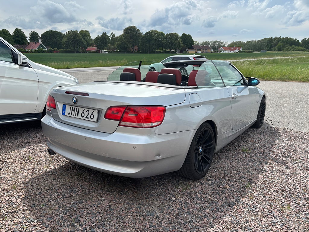 BMW 320i 2009 - miniatyr 6