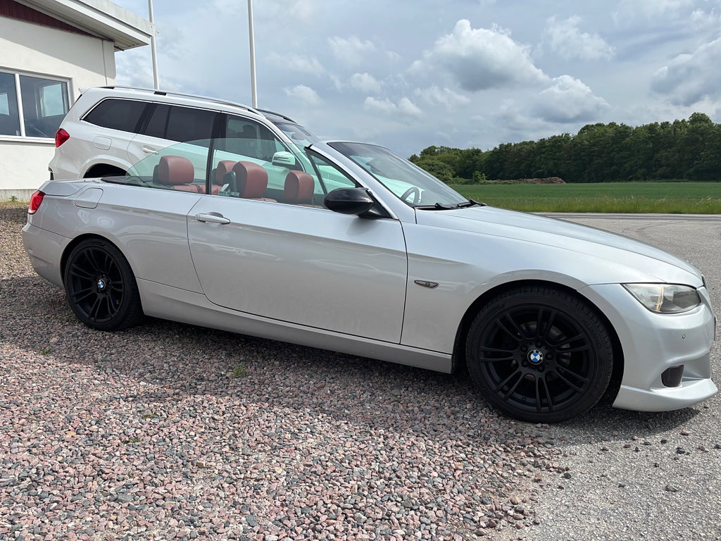 BMW 320i 2009 - miniatyr 7