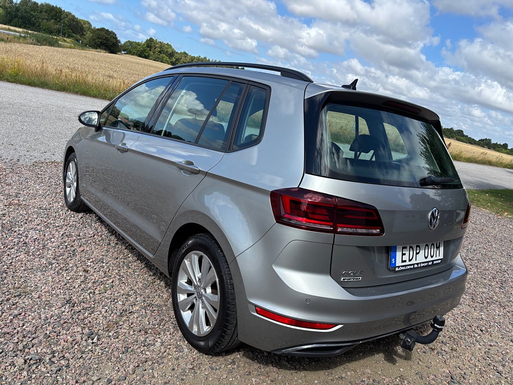 Volkswagen Golf Sportsvan 2020 - miniatyr 2