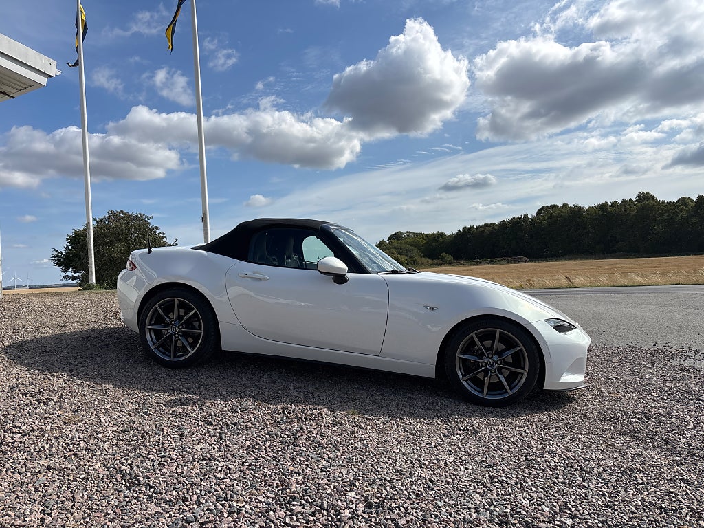 Mazda MX-5 2017 - miniatyr 2