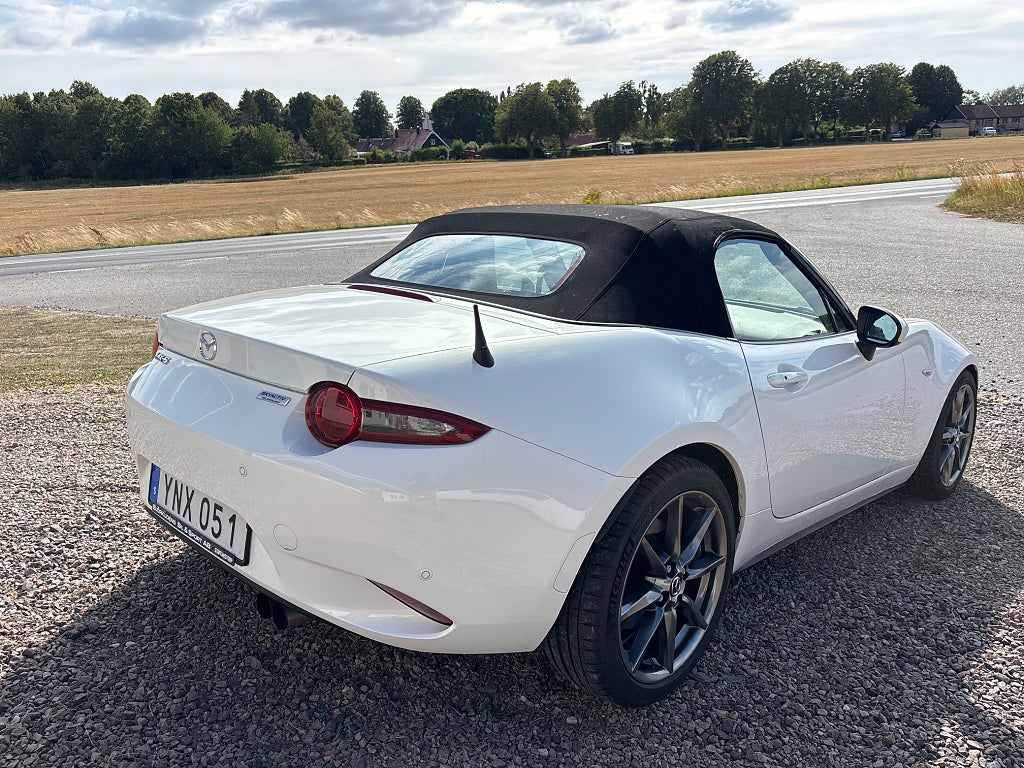 Mazda MX-5 2017 - miniatyr 3