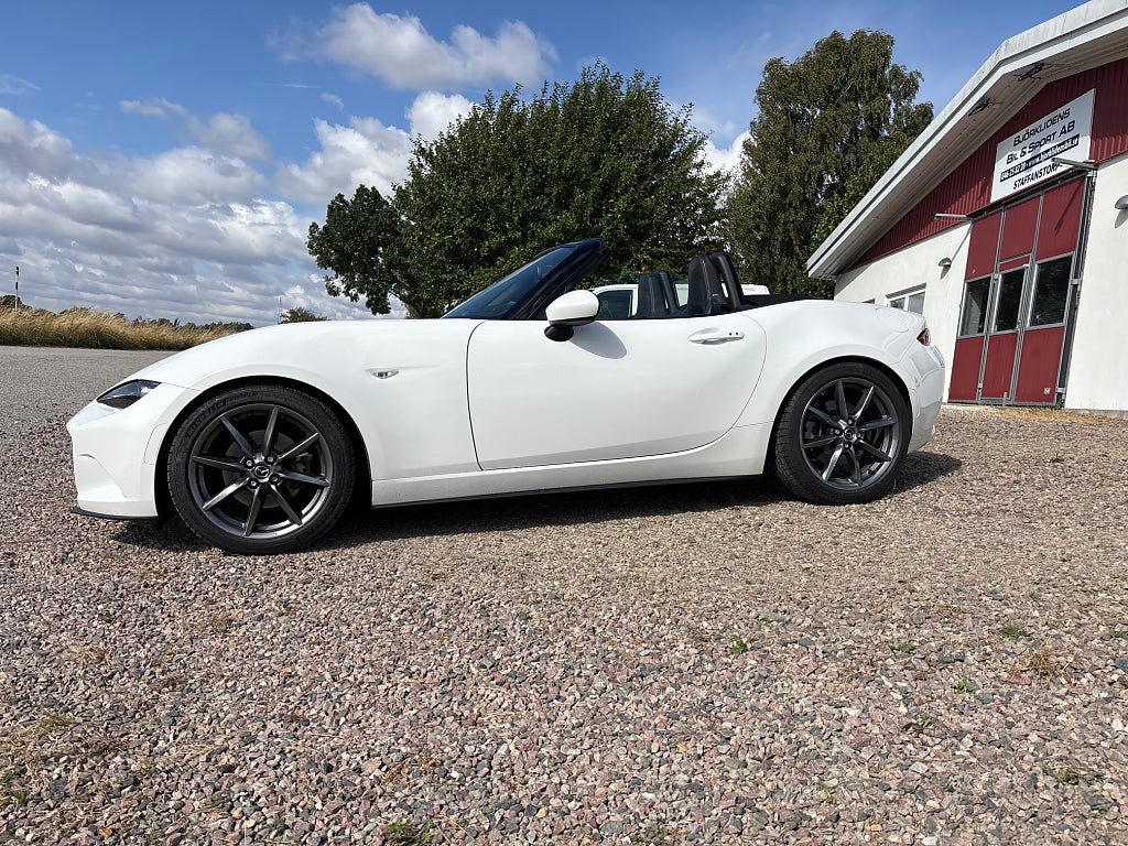 Mazda MX-5 2017 - miniatyr 8