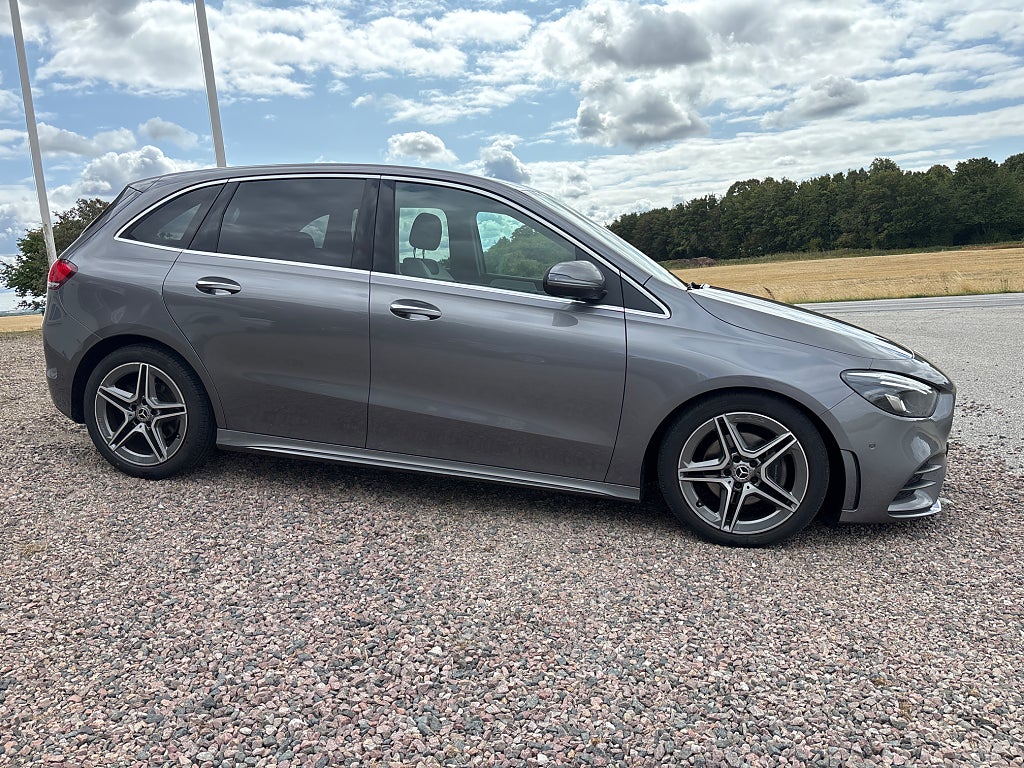 Mercedes-Benz B 2021 - miniatyr 2