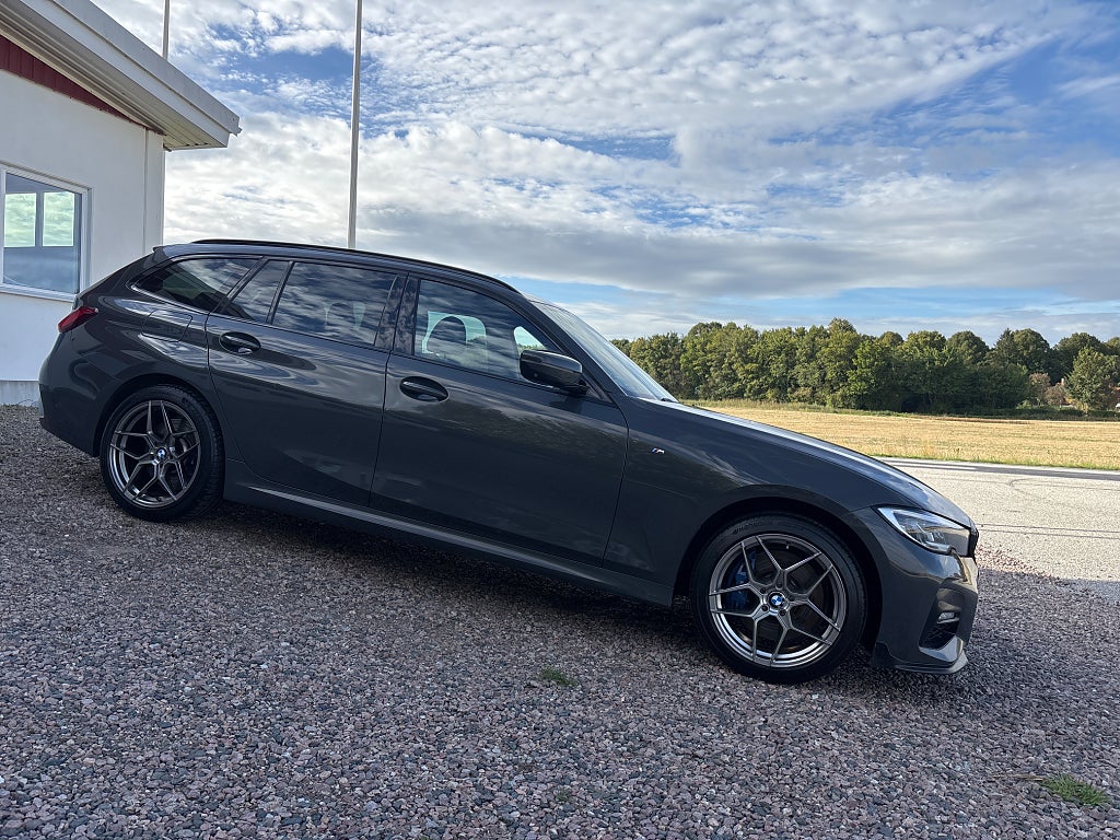 BMW 330e 2021 - miniatyr 2