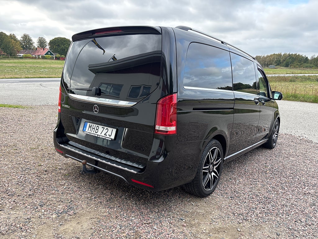 Mercedes-Benz V300 2021 - miniatyr 7