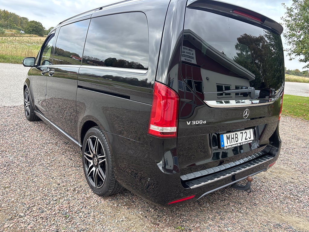 Mercedes-Benz V300 2021 - miniatyr 8