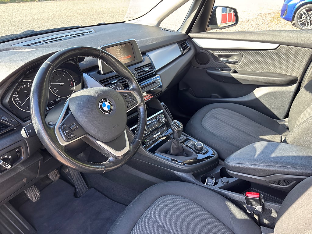 BMW 218d 2015 - miniatyr 6