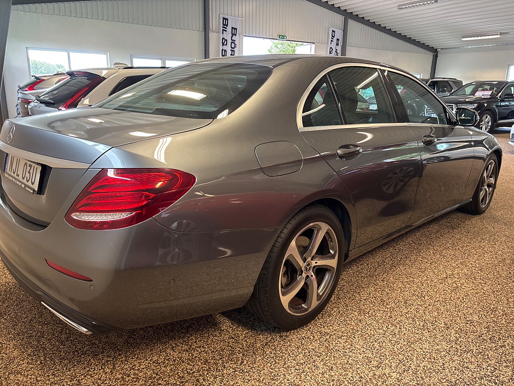 Mercedes-Benz E 2020 - miniatyr 15