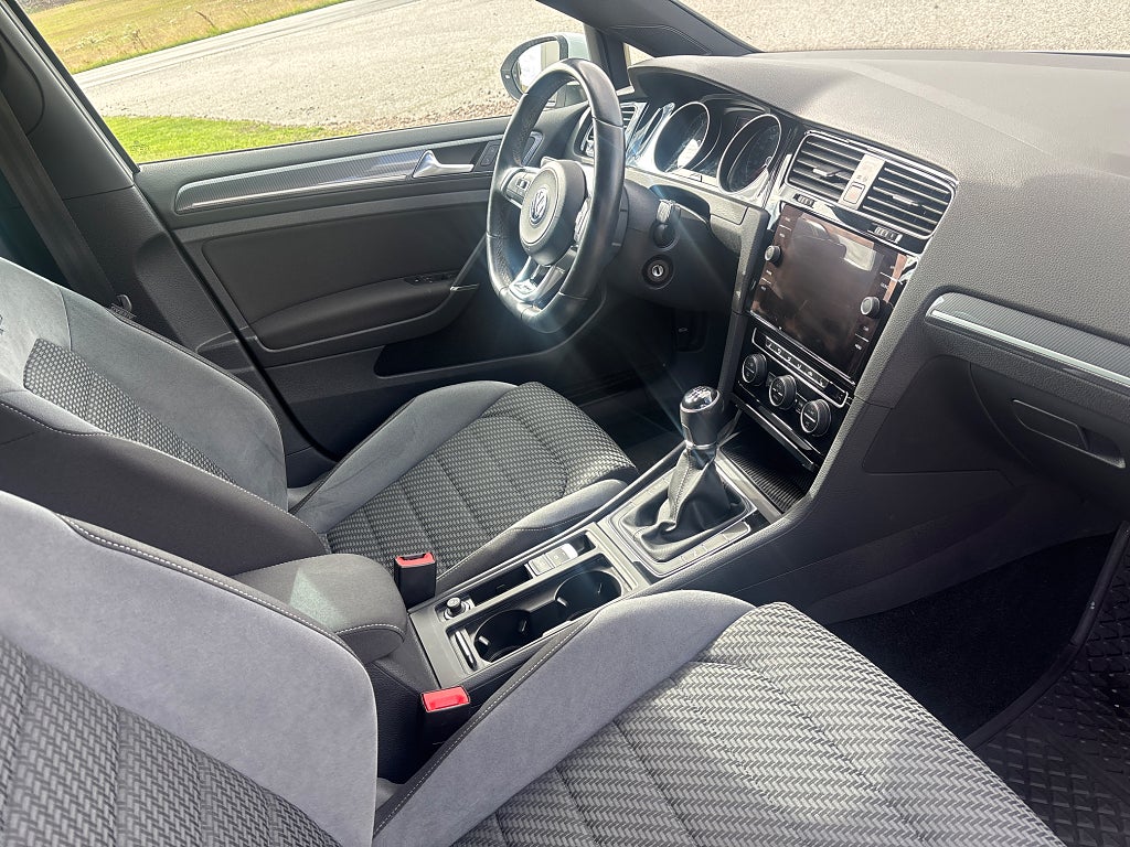 Volkswagen Golf 2020 - miniatyr 3