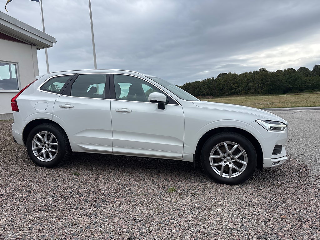 Volvo XC60 2021 - miniatyr 2