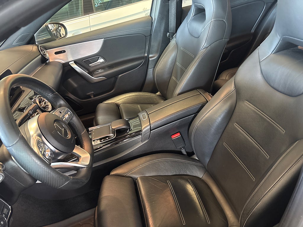 Mercedes-Benz A 2019 - miniatyr 12