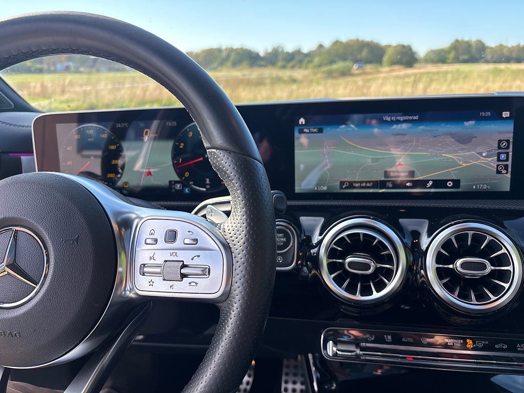 Mercedes-Benz A 2019 - miniatyr 8