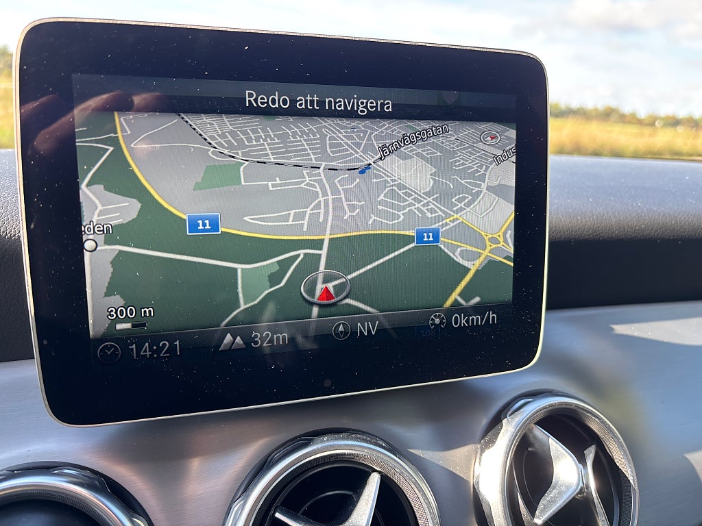 Mercedes-Benz GLA200 2019 - miniatyr 8
