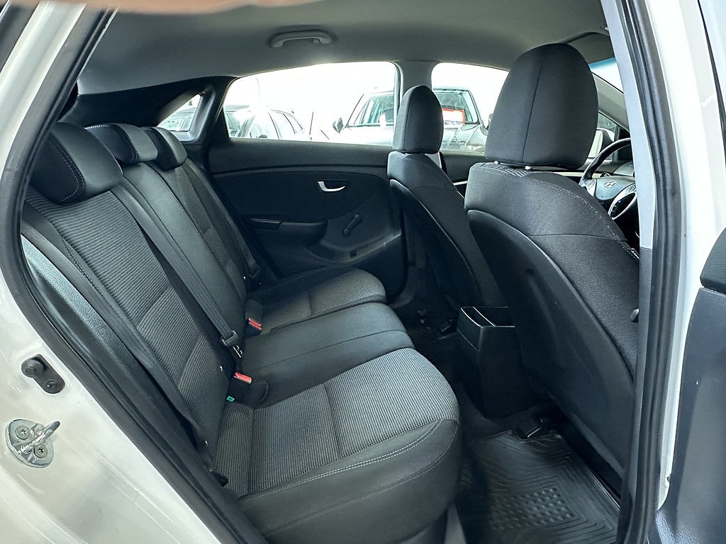 Hyundai i30 2015 - miniatyr 10
