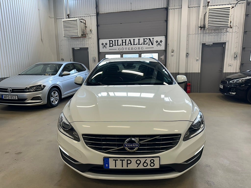 Volvo V60 2017 - miniatyr 2