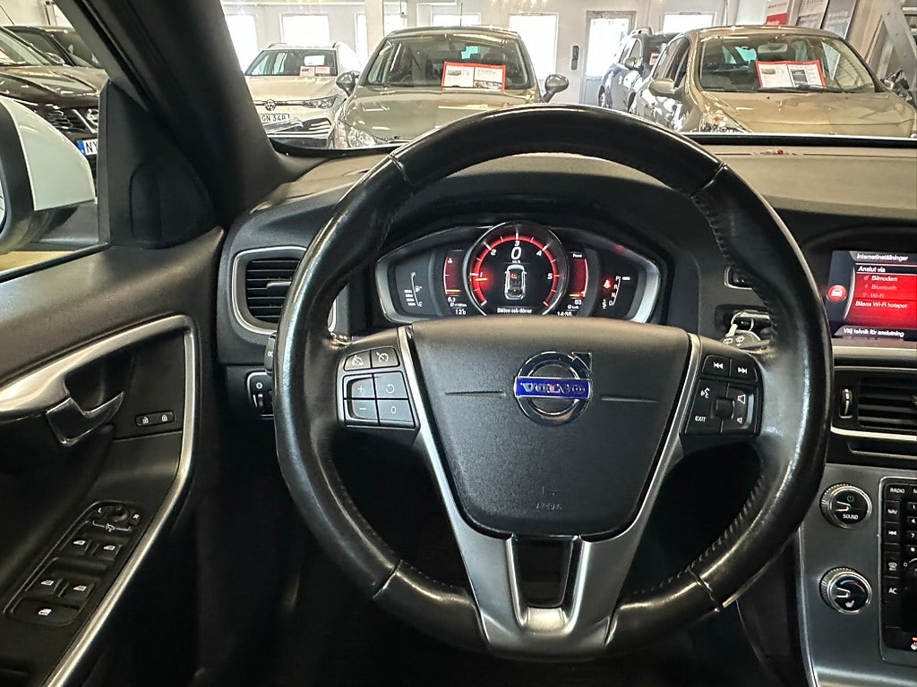 Volvo V60 2017 - miniatyr 11
