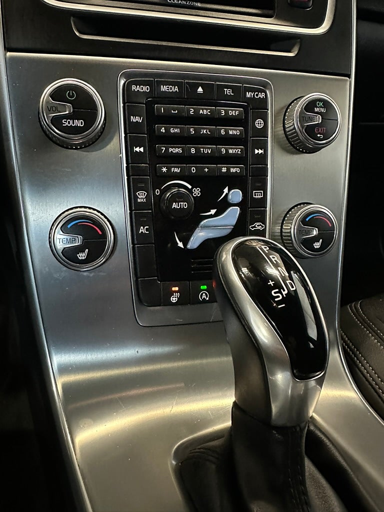 Volvo V60 2017 - miniatyr 12
