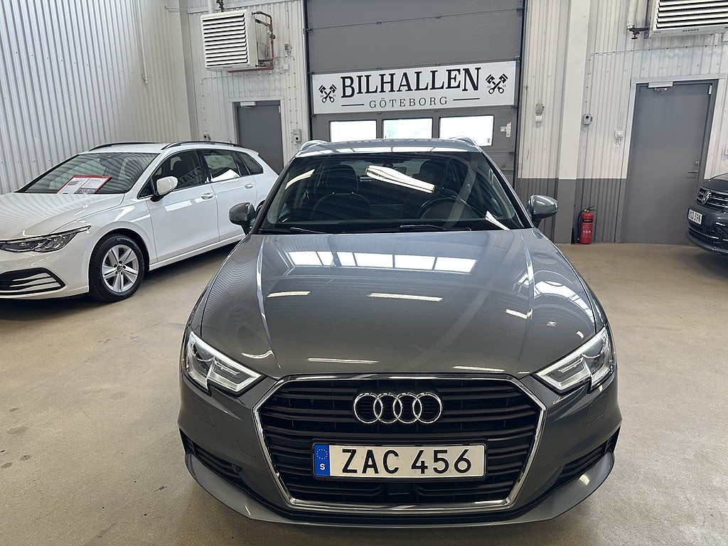 Audi A3 2018 - miniatyr 2