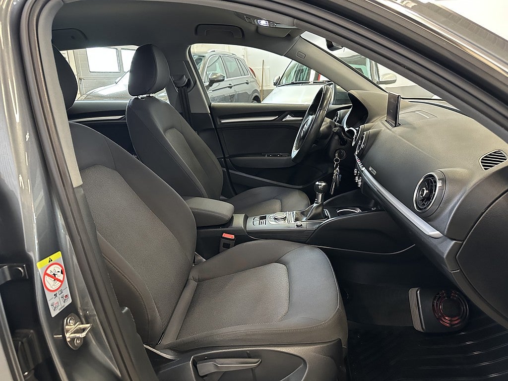 Audi A3 2018 - miniatyr 9