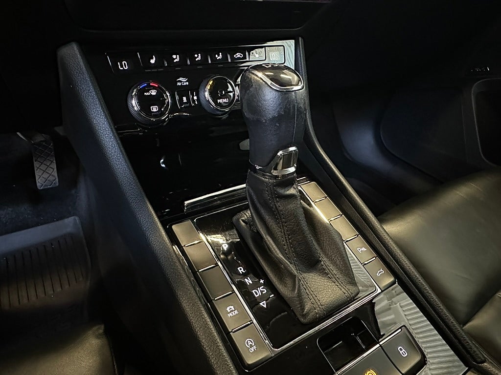Skoda Superb 2019 - miniatyr 14