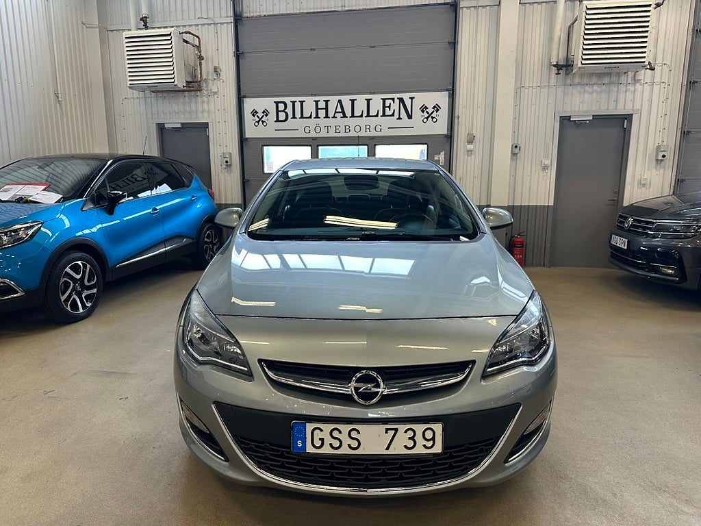 Opel Astra 2013 - miniatyr 2