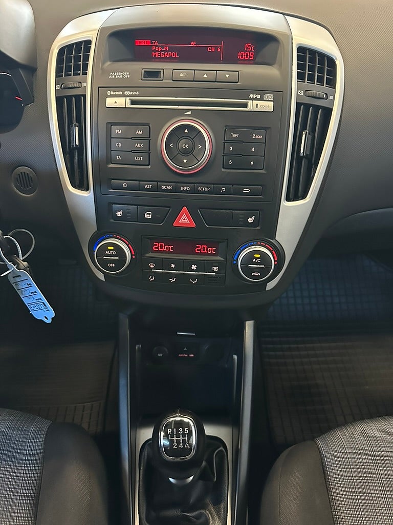 Kia Ceed 2011 - miniatyr 13