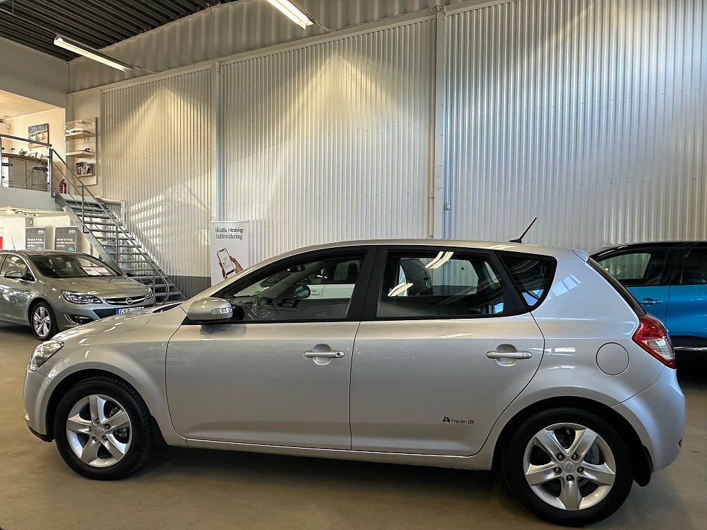 Kia Ceed 2011 - miniatyr 4