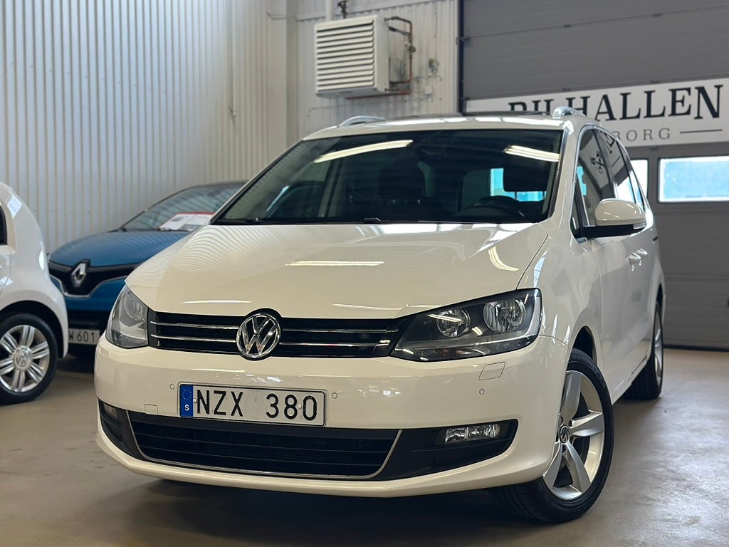Volkswagen Sharan 7-Sits 2.0TDI(140hk)4Motion Panorama NyKamrem 1Brukare