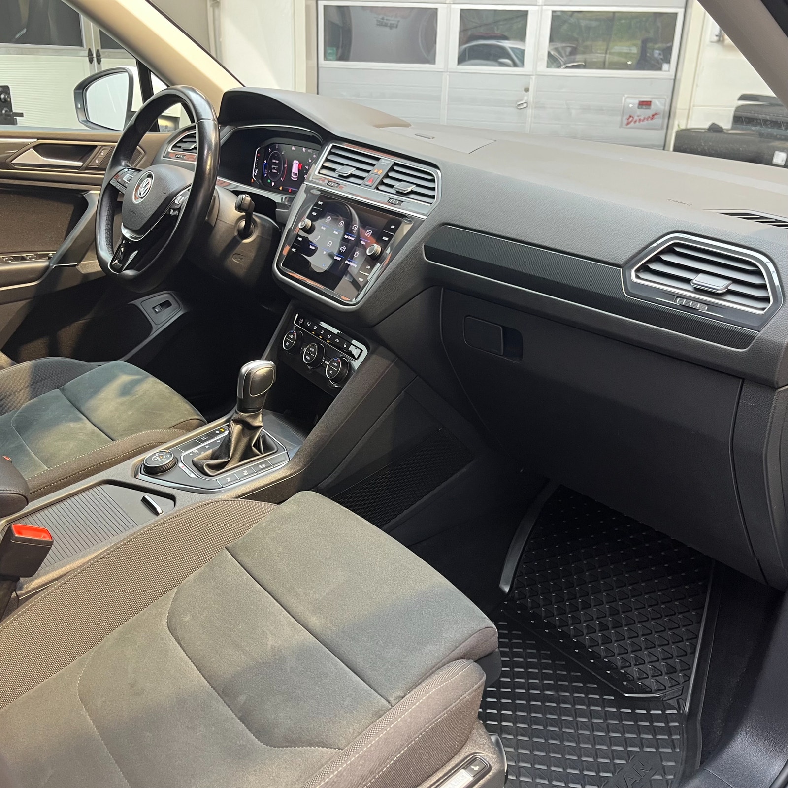 Volkswagen Tiguan Allspace 2.0 TDI 4Motion GT Cockpit Carplay Dragkrok 2020 - miniatyr 12