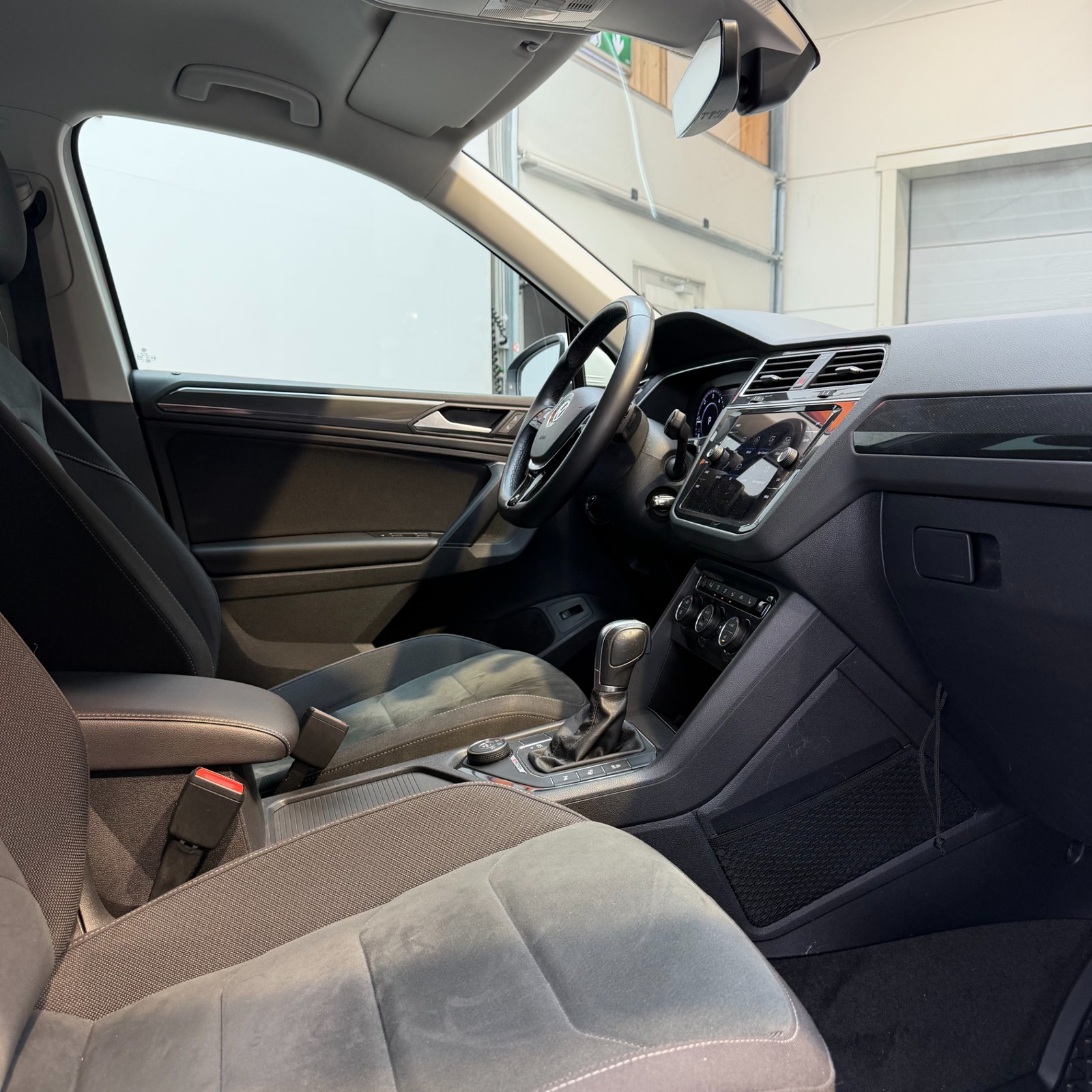 Volkswagen Tiguan 2.0 TDI 4M GT Executive Cockpit Carplay Backkamera Drag 2019 - miniatyr 11