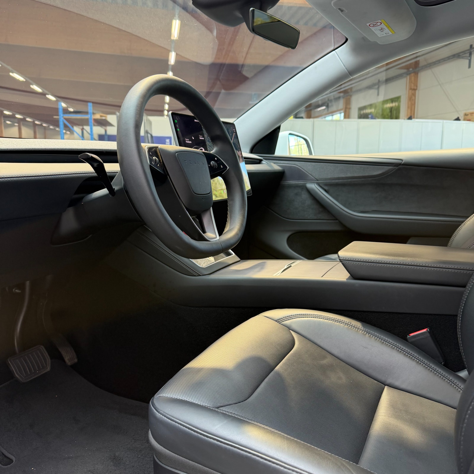Tesla Model Y Long Range AWD Premium Panorama Autopilot 360° Drag 2025 - miniatyr 8