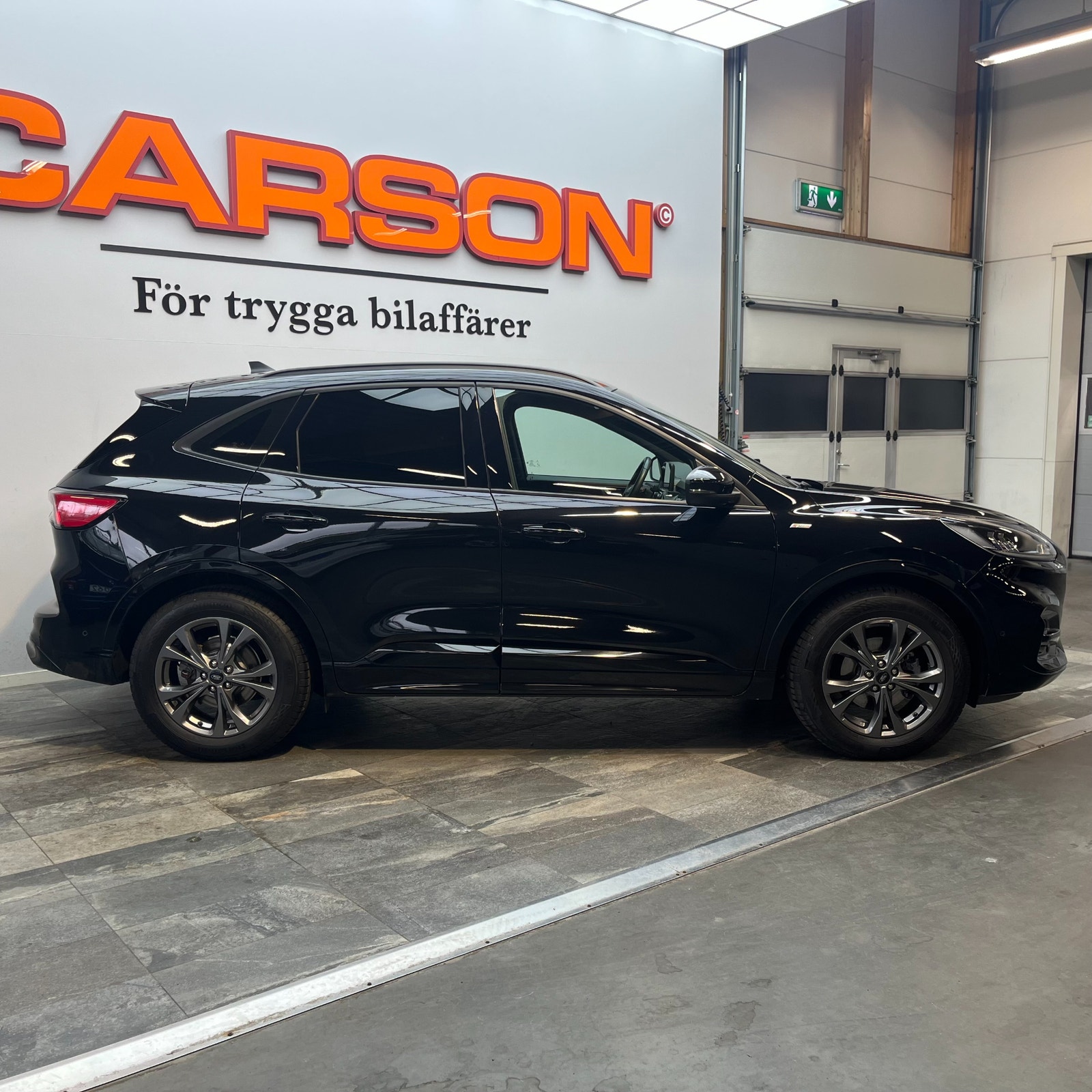 Ford Kuga 2.0 EcoBlue AWD ST-Line Kamera Navi Värmare Drag 2021 - miniatyr 3