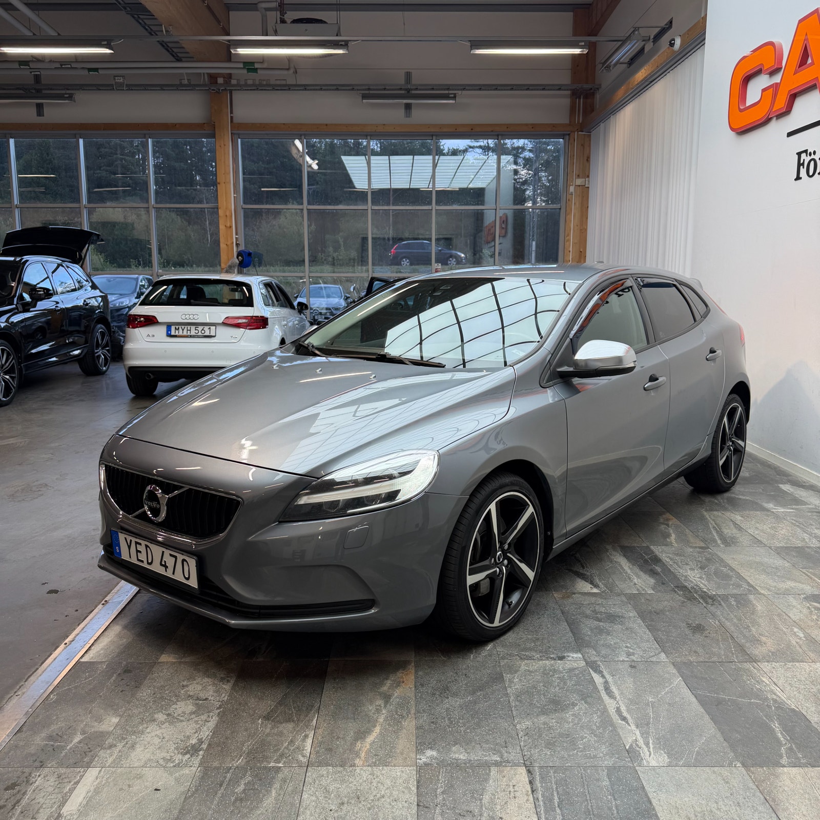 Volvo V40 D3 Geartronic Business Advanced VOC Värmare Kamrem Bytt 2017 - miniatyr 5
