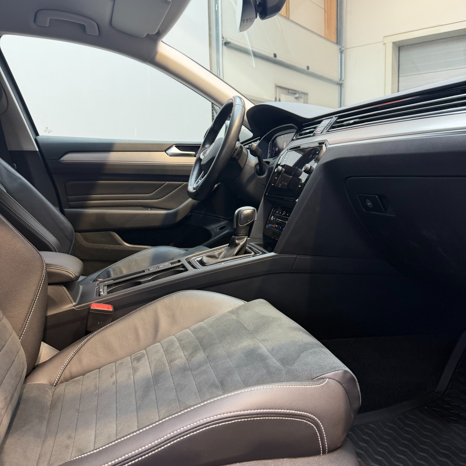 Volkswagen Passat Sc 2.0 TDI 4M GT R-line Cockpit Backkamera Drag Värmare 2022 - miniatyr 12