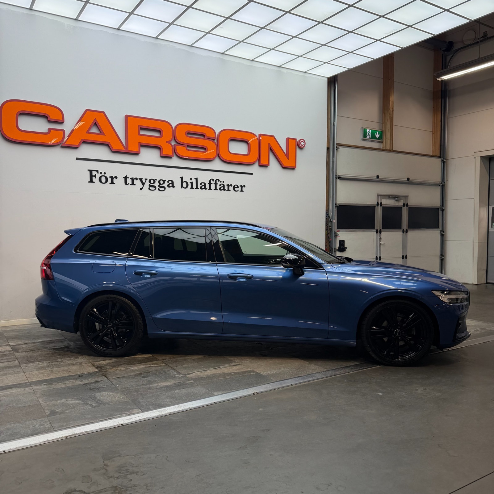 Volvo V60 B4 Geartronic R-Design H&K 360° Navigation VOC Drag 2021 - miniatyr 3