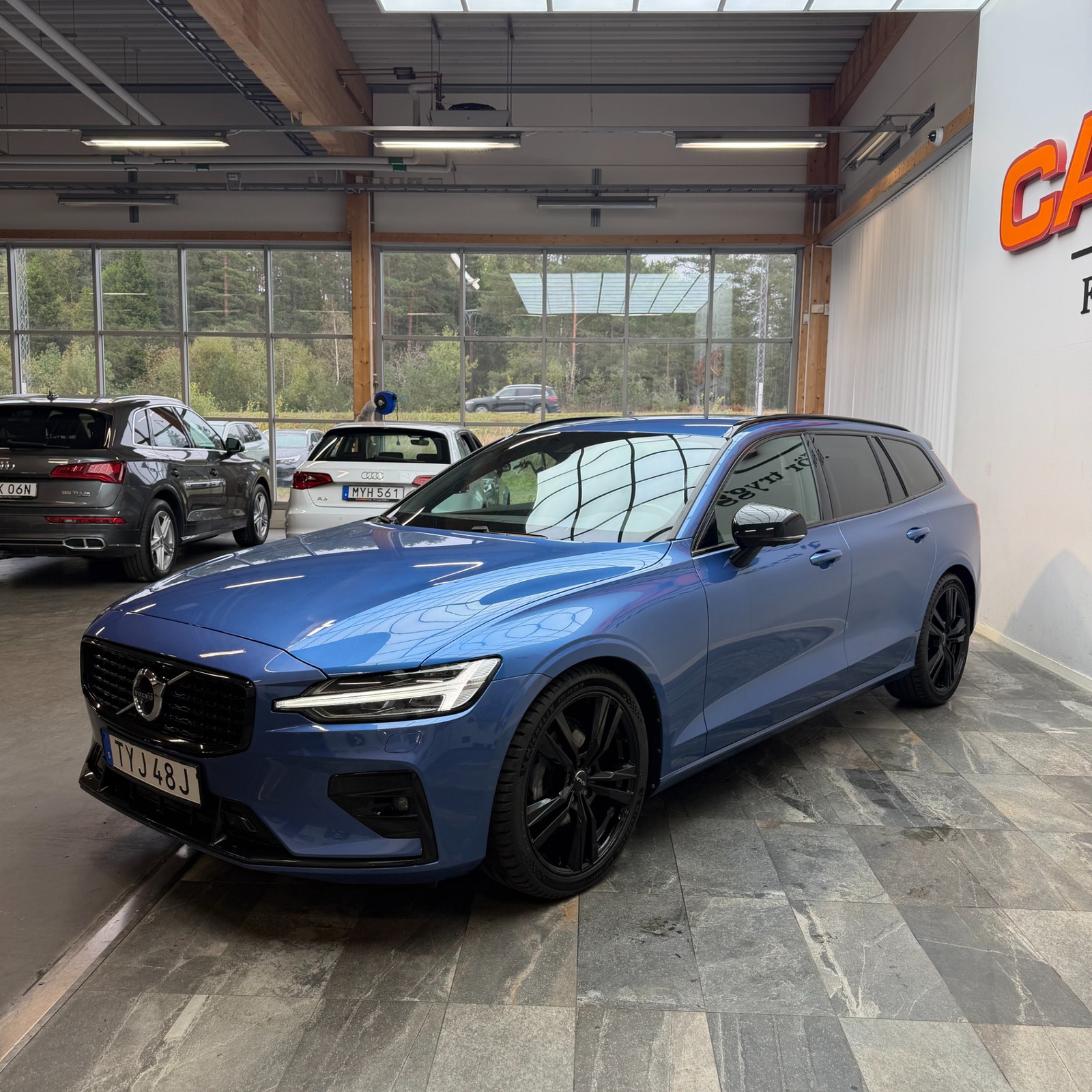 Volvo V60 B4 Geartronic R-Design H&K 360° Navigation VOC Drag 2021 - miniatyr 5