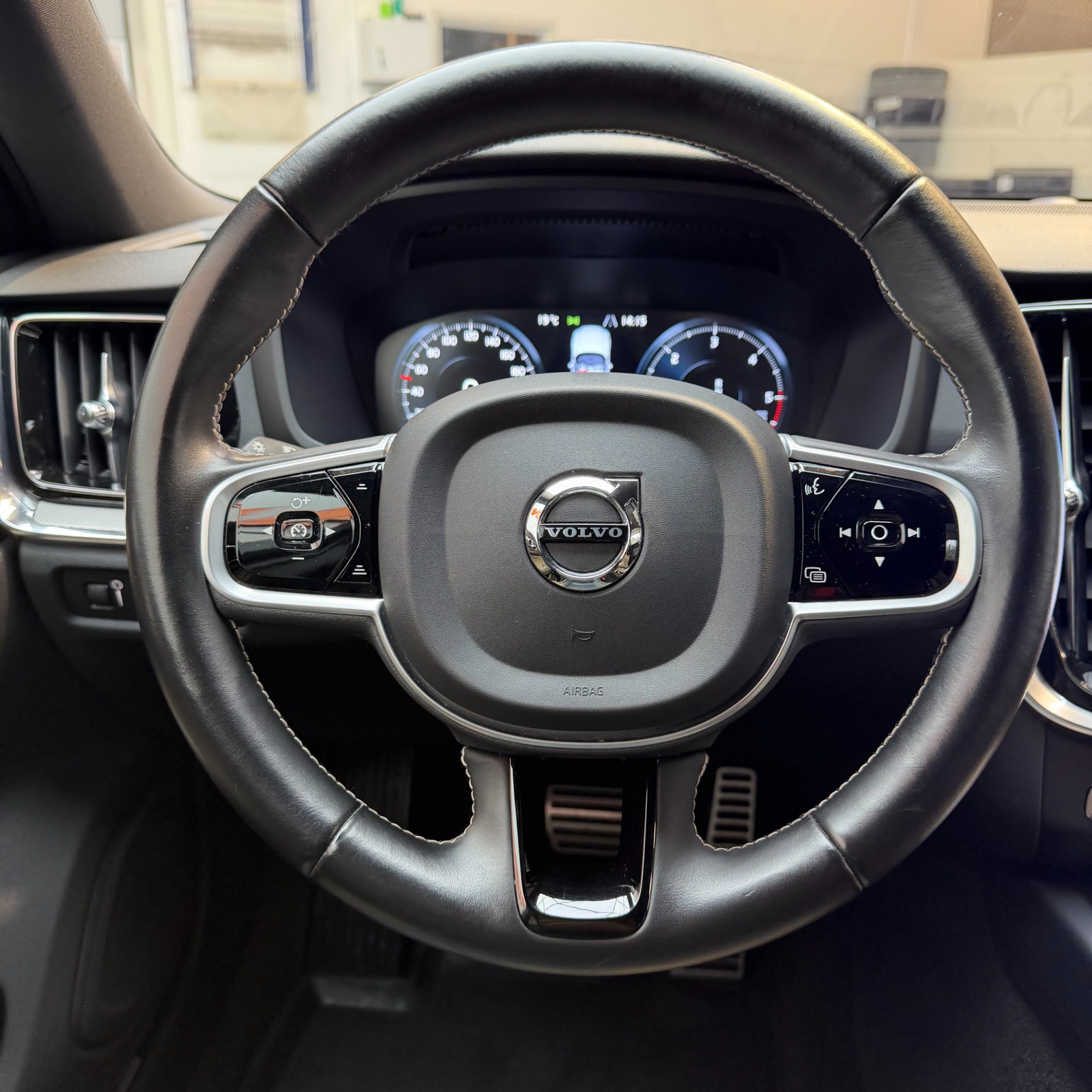 Volvo V60 B4 Geartronic R-Design H&K 360° Navigation VOC Drag 2021 - miniatyr 10